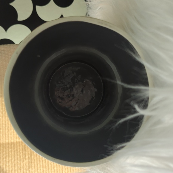 Gray & White Planter - Picture 9 of 9